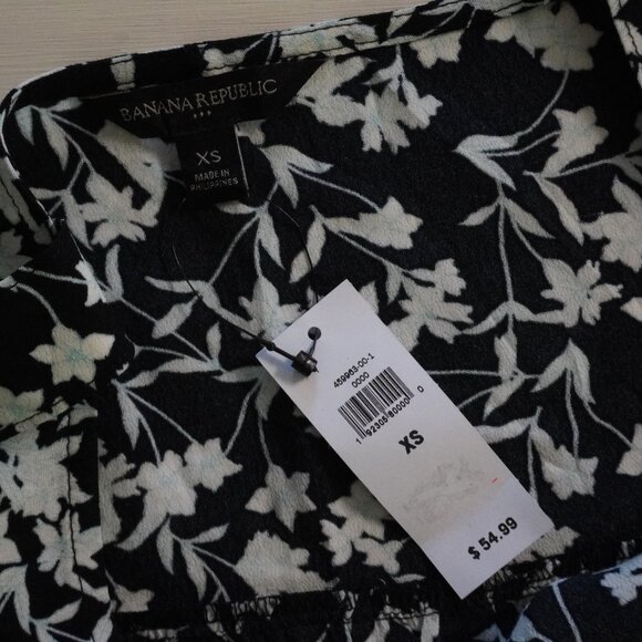NWT Banana Republic Tank Baby Doll Flowy Floral Blouse - Picture 9 of 9